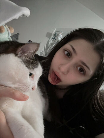 Full leaked Xenluvsmiku private photo