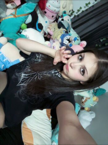 Full leaked Xenluvsmiku private photo