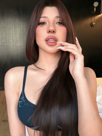 Full leaked Xialan private onlyfans photo