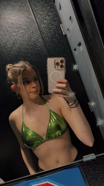 Full leaked Xmaggiepiazzax private photo