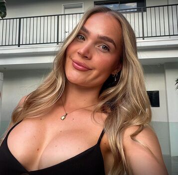 Full leaked Xo madeline private onlyfans photo