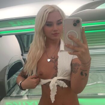 Full leaked Xobabyirdxo private photo