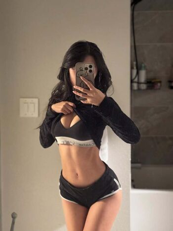 Full leaked Xoey li page private onlyfans photo