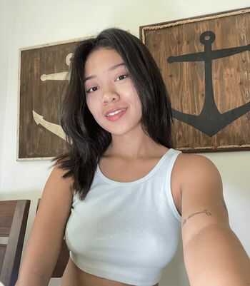 Full leaked Xomikaxo private photo