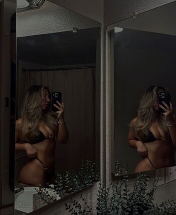 Full leaked Xomiray private photo