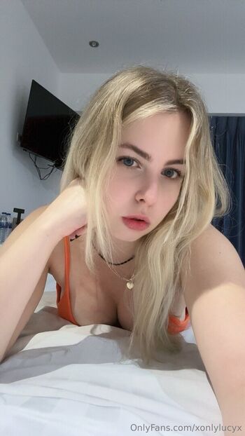 Full leaked Xonlylucyx private photo