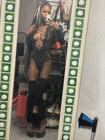 XoXo_Ozzi
