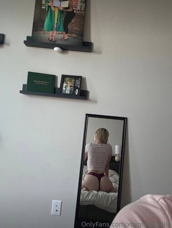 Full leaked Xoxocmichelle private photo