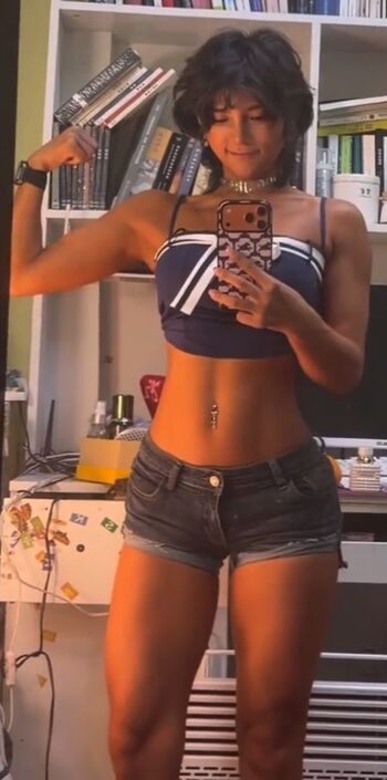 Full leaked Xue xiao private photo