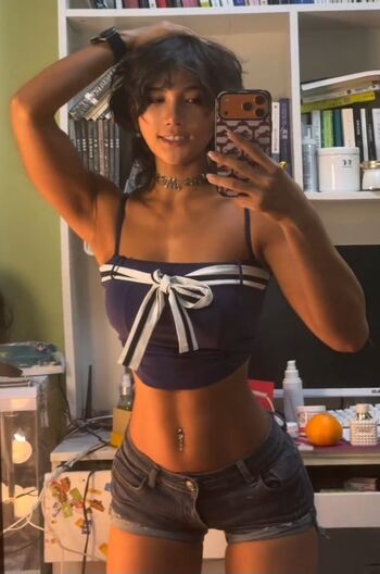 Full leaked Xue xiao private photo
