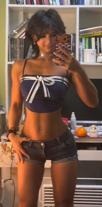 Full leaked Xue xiao private photo