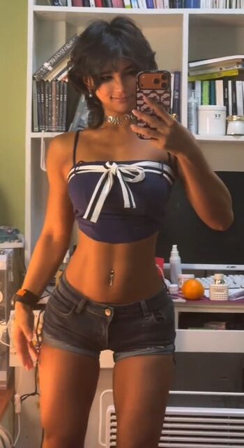 Full leaked Xue xiao private photo