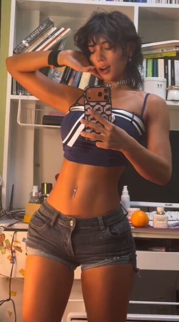 Full leaked Xue xiao private photo