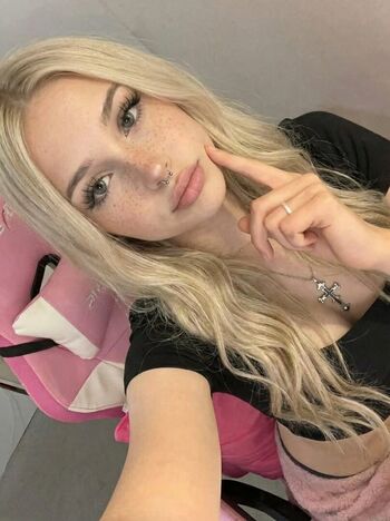 Full leaked Xuwuara private onlyfans photo