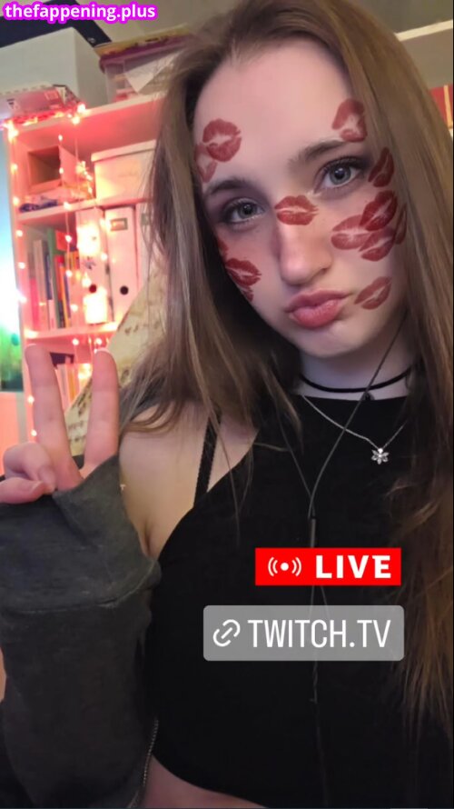 xXLaureliaXx Фото оголеного OnlyFans #7