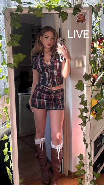 Full leaked Yaboielina page private photo