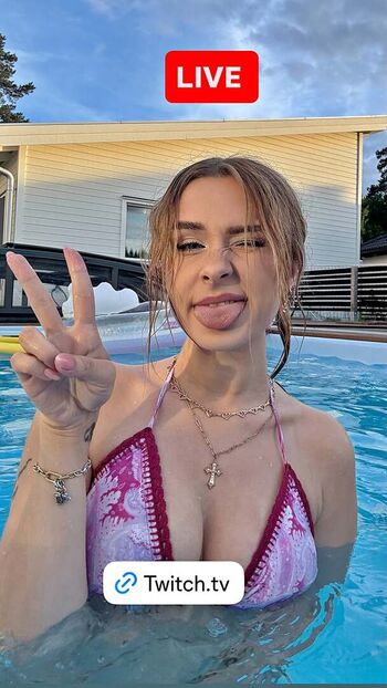 Full leaked Yaboielina page private photo