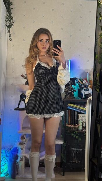 Full leaked Yaboielina private photo