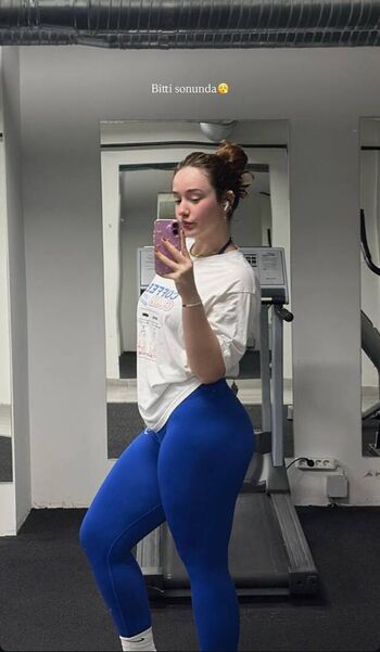 Full leaked Yagmur simsek private onlyfans photo