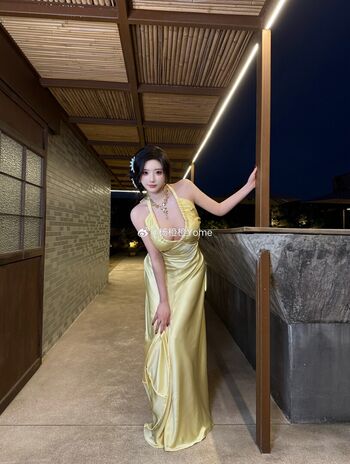 Full leaked Yangchenchen yome page private onlyfans photo