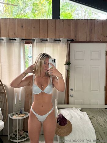 Full leaked Yaniekawalker private photo
