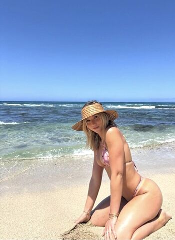 Full leaked Yaniekawalker private photo