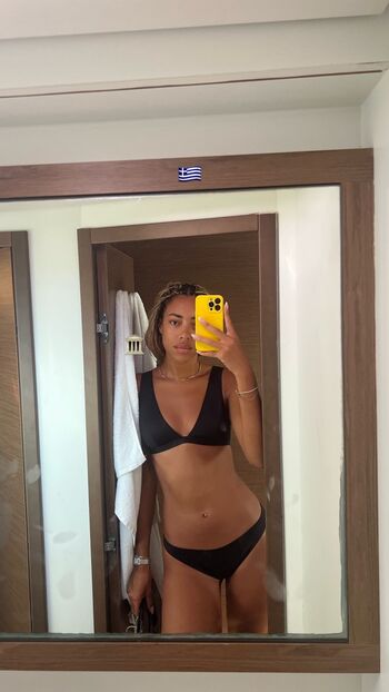 Full leaked Yara charry private photo