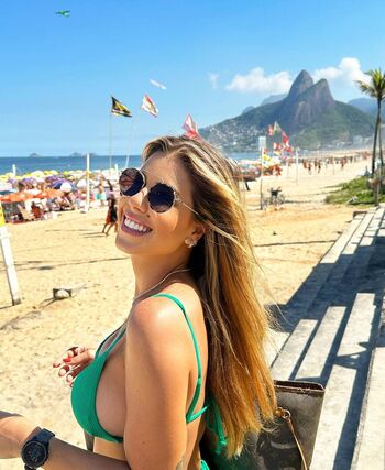 Full leaked Yara fantoni private onlyfans photo