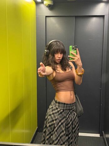 Full leaked Yashankulova private photo