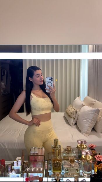 Full leaked Yasi alba private onlyfans photo