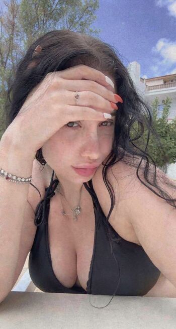 Full leaked Yasilisches private photo