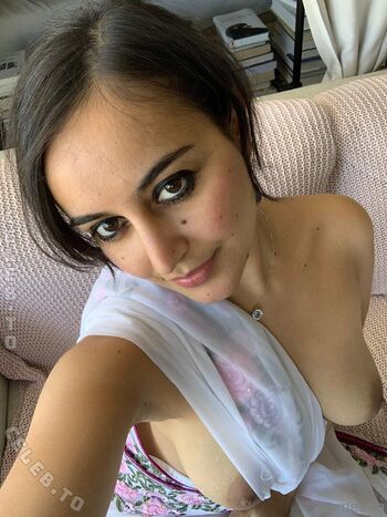 Full leaked Yasmeena private photo