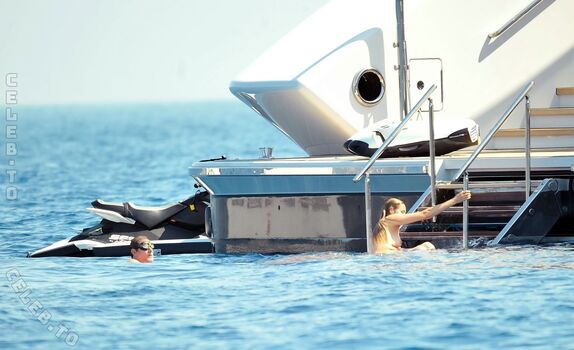 Full leaked Yasmin le bon private photo