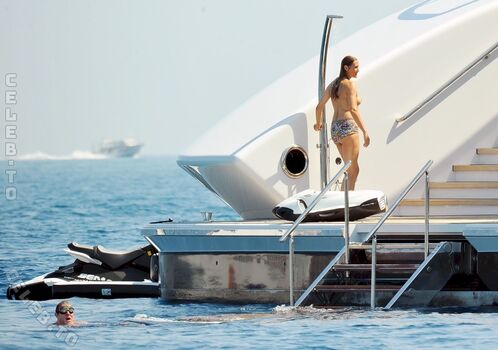 Full leaked Yasmin le bon private photo