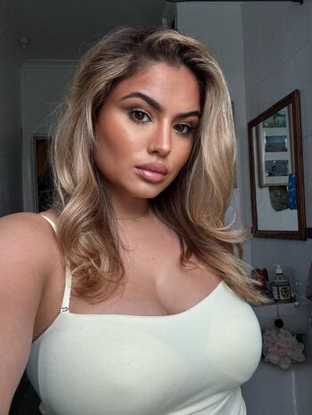 Full leaked Yasmin private photo