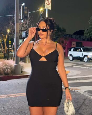 Full leaked Yasmine minovski private photo