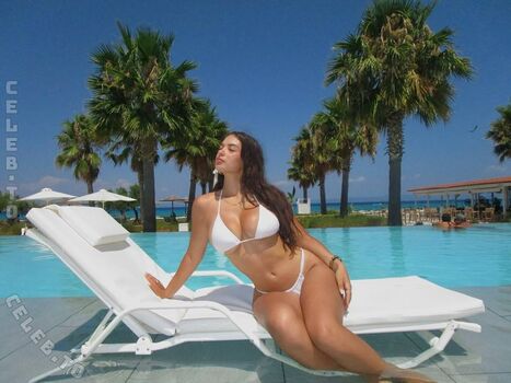 Full leaked Yasminelucyy private onlyfans photo