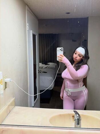 Full leaked Yayabaybee private photo