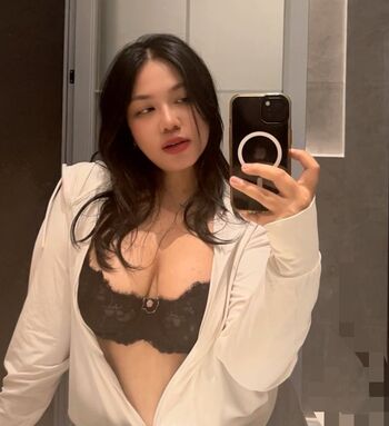Full leaked Yazy private photo