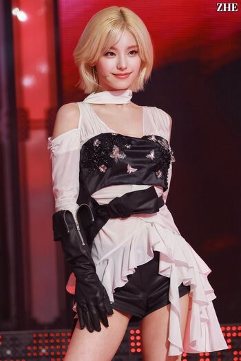 Full leaked Lauravega page private onlyfans photo