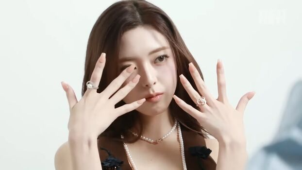 Full leaked Yeji page private onlyfans photo