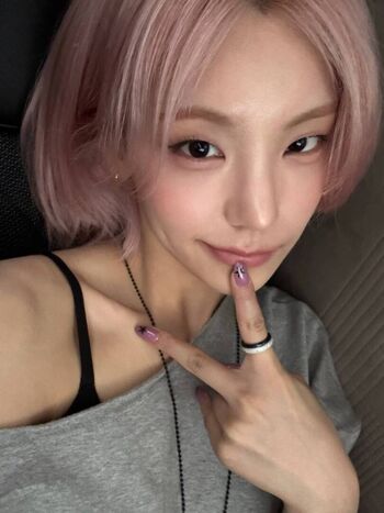 Full leaked Yeji private onlyfans photo