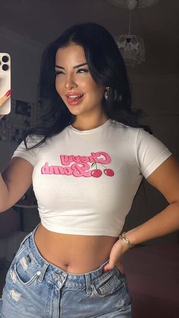 Full leaked Yeliizdemiirr private onlyfans photo