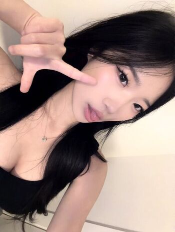Full leaked Yena private photo