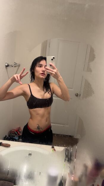 Full leaked Yenofflne private photo