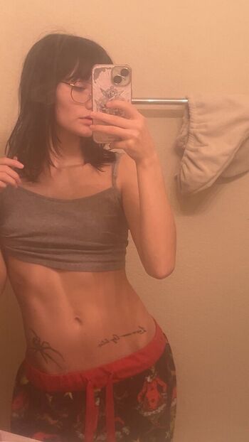 Full leaked Yenofflne private photo