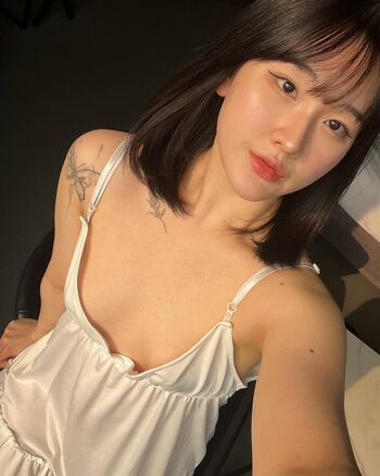 Full leaked Yeonjju page private onlyfans photo