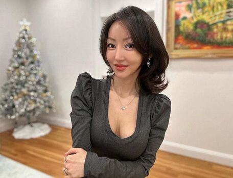 Full leaked Yeonmi park private photo