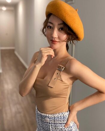 Full leaked Yeonmi park private photo