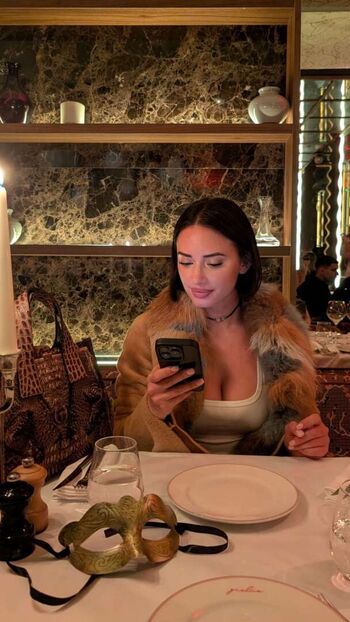 Full leaked Yesjulz  page private onlyfans photo